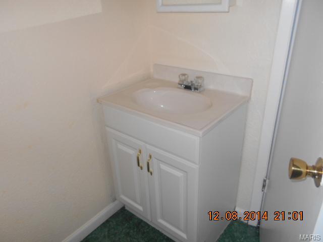 606 Karess, Saint Louis, MO 63137 photo 13