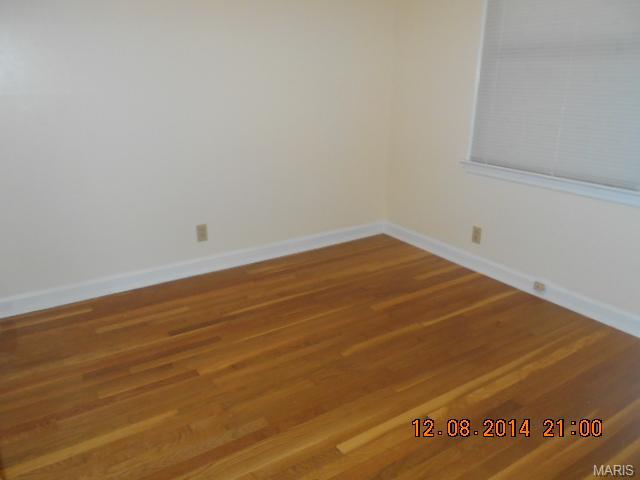 606 Karess, Saint Louis, MO 63137 photo 9