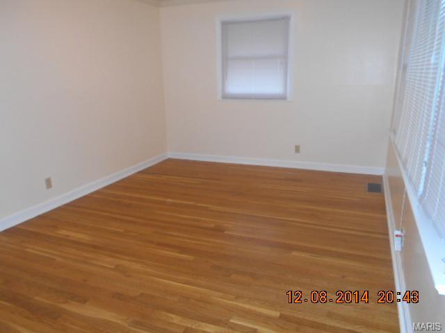 606 Karess, Saint Louis, MO 63137 photo 6