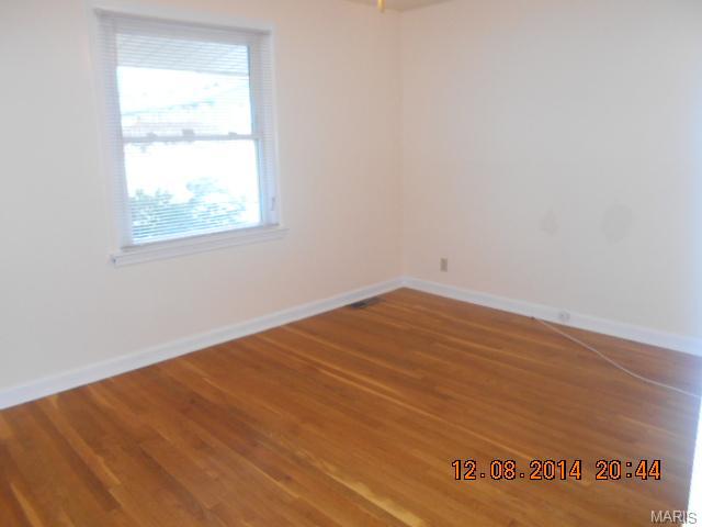 606 Karess, Saint Louis, MO 63137 photo 7