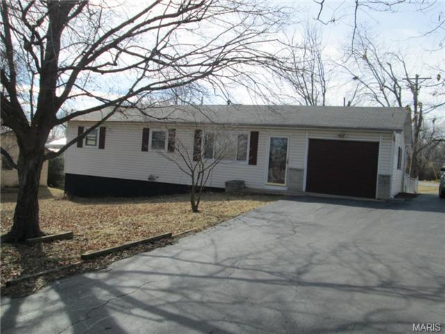 645 Pasadena Ave, Saint Clair, MO 63077 photo 1