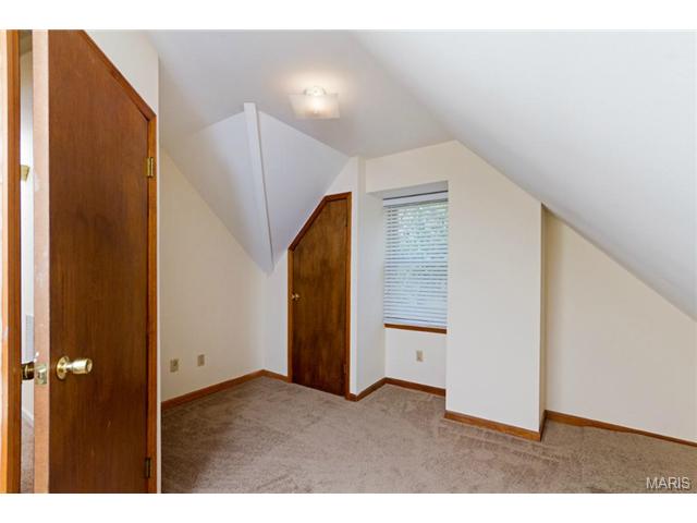 5614 Gresham Ave, Saint Louis, MO 63109 photo 35