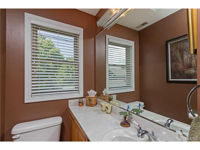5614 Gresham Ave, Saint Louis, MO 63109 photo 32