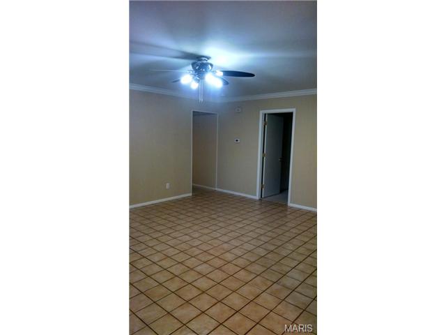 136 Timka, Ballwin, MO 63011 photo 7