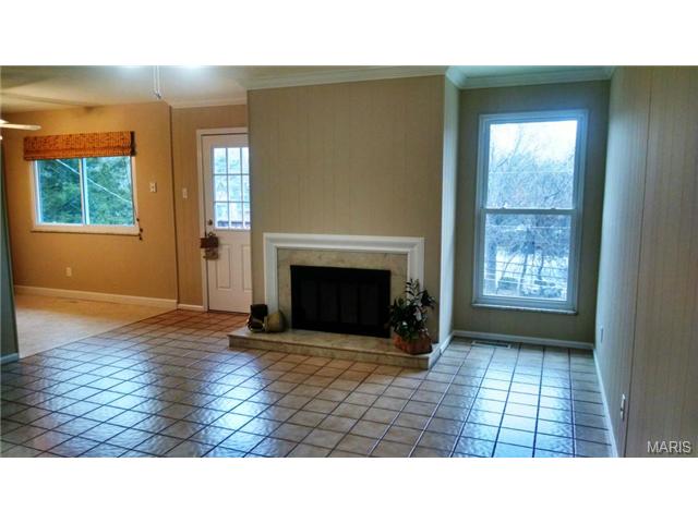 136 Timka, Ballwin, MO 63011 photo 5