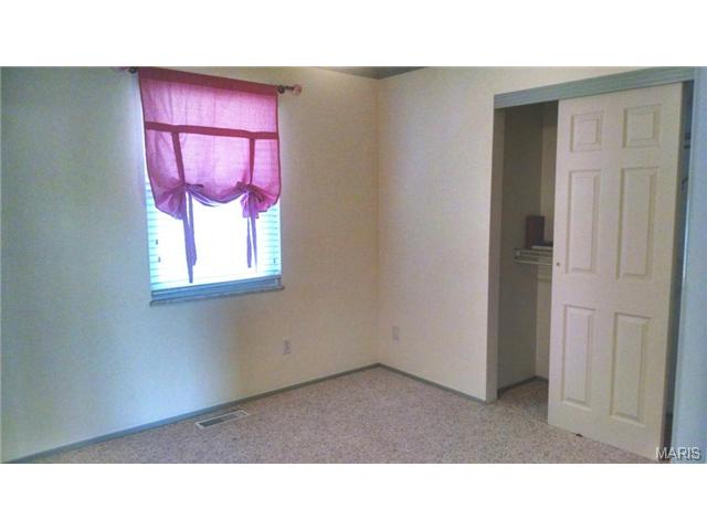136 Timka, Ballwin, MO 63011 photo 24