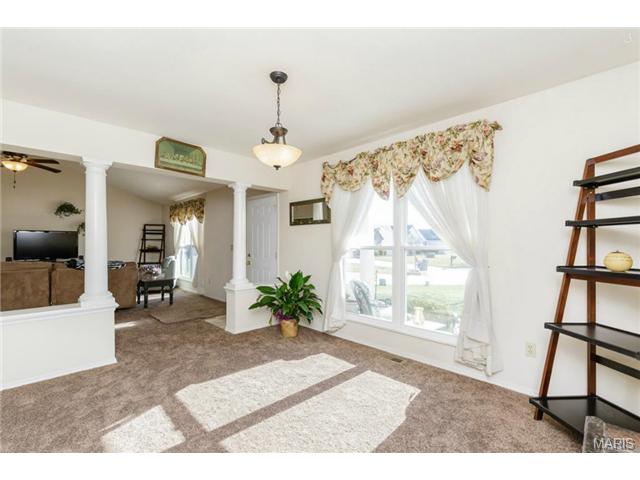 1028 Delmar Dr, O'fallon, MO 63366 photo 2