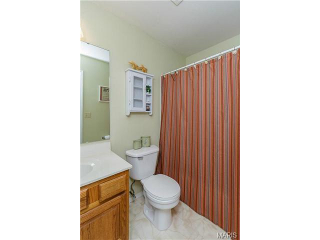 1028 Delmar Dr, O'fallon, MO 63366 photo 16