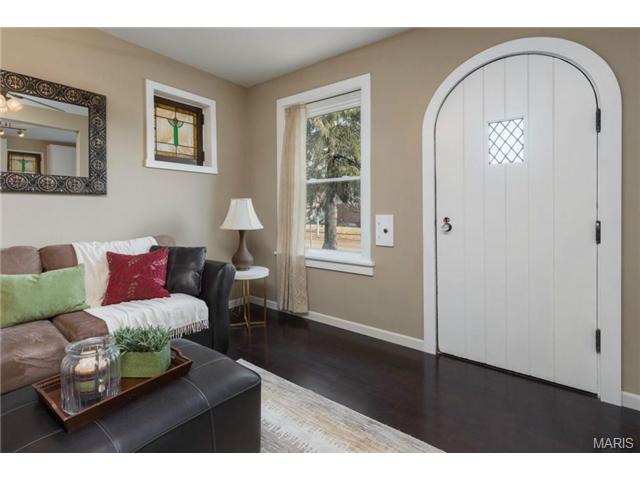 7311 Sharp Ave, Saint Louis, MO 63116 photo 3