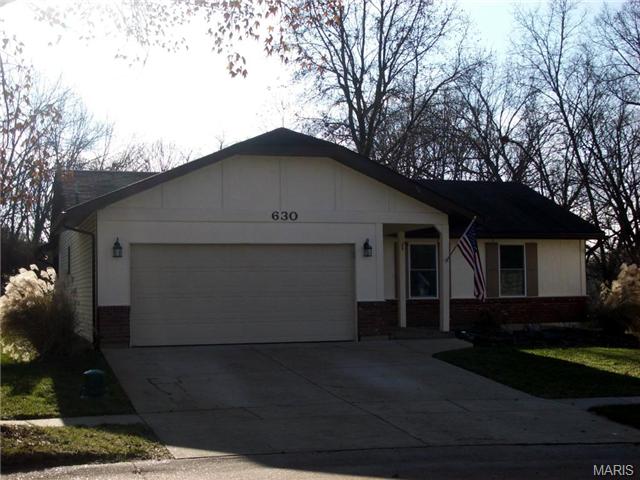 630 Applecross Ct, Ballwin, MO 63021 photo 2