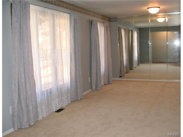 1430 Autumn Leaf Dr, Ballwin, MO 63021 photo 3