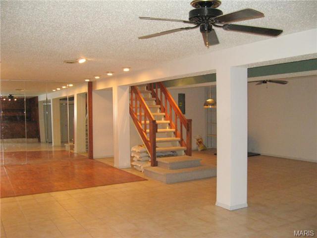 1430 Autumn Leaf Dr, Ballwin, MO 63021 photo 17