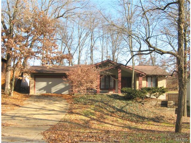1430 Autumn Leaf Dr, Ballwin, MO 63021 photo 2