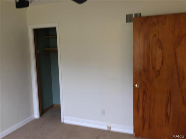 9471 Yorktown Dr, Saint Louis, MO 63137 photo 11