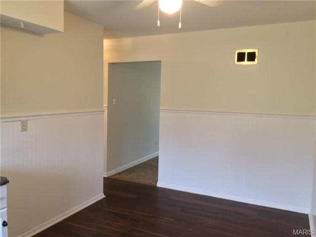 9471 Yorktown Dr, Saint Louis, MO 63137 photo 9
