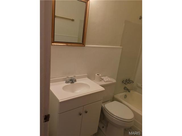9471 Yorktown Dr, Saint Louis, MO 63137 photo 17