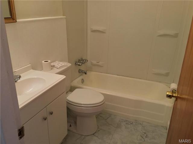 9471 Yorktown Dr, Saint Louis, MO 63137 photo 15