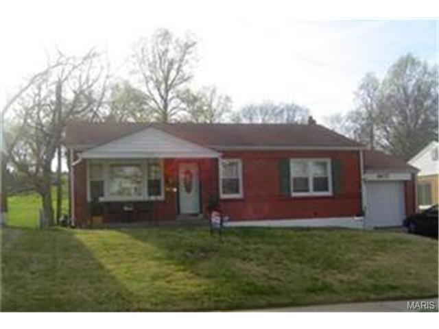 9471 Yorktown Dr, Saint Louis, MO 63137 photo 1