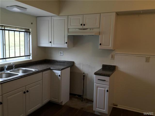 9471 Yorktown Dr, Saint Louis, MO 63137 photo 8
