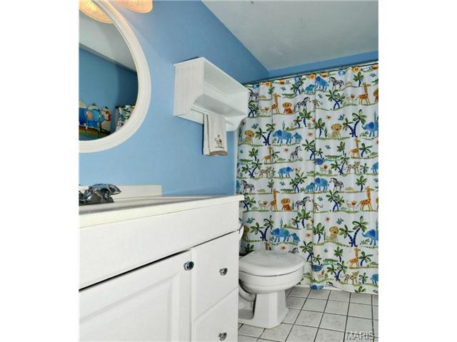 865 Pebblefield Ter, Ballwin, MO 63021 photo 14