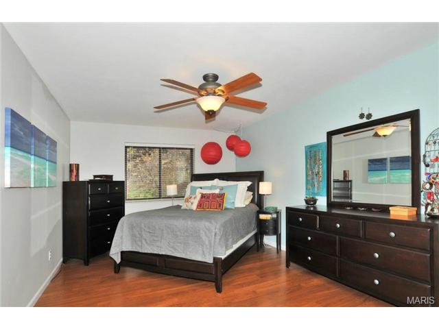 865 Pebblefield Ter, Ballwin, MO 63021 photo 9