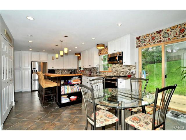 865 Pebblefield Ter, Ballwin, MO 63021 photo 2