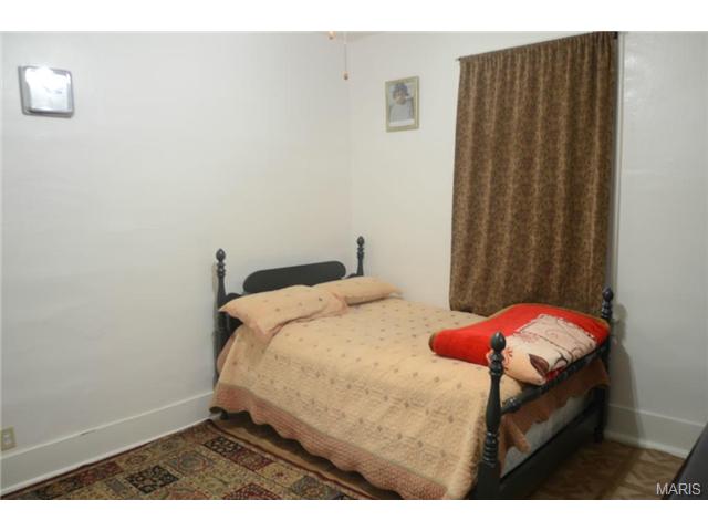 5409 S Compton Ave, Saint Louis, MO 63111 photo 6