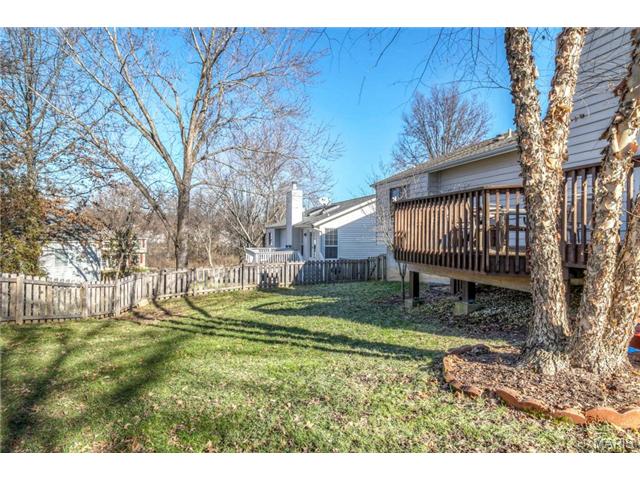 545 Rustic Valley Dr, Ballwin, MO 63021 photo 23