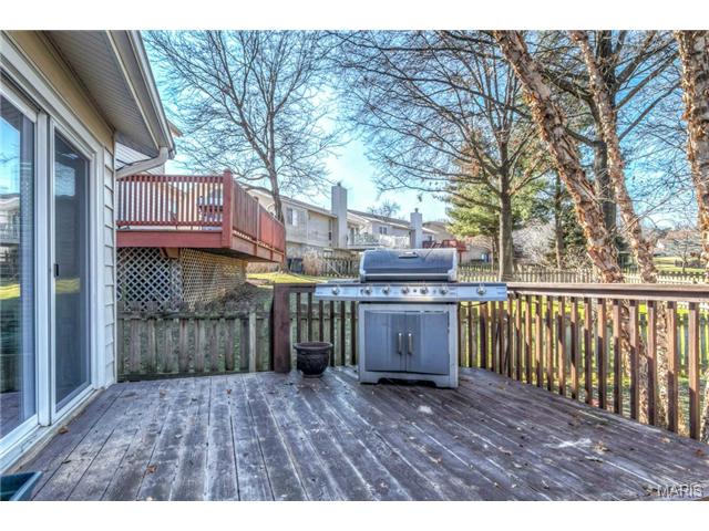 545 Rustic Valley Dr, Ballwin, MO 63021 photo 22