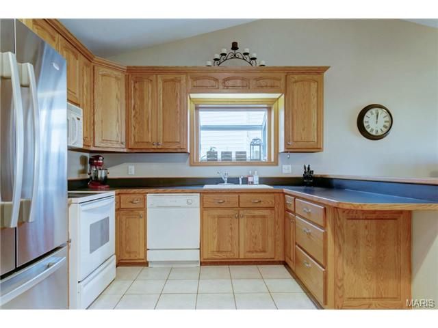 545 Rustic Valley Dr, Ballwin, MO 63021 photo 5