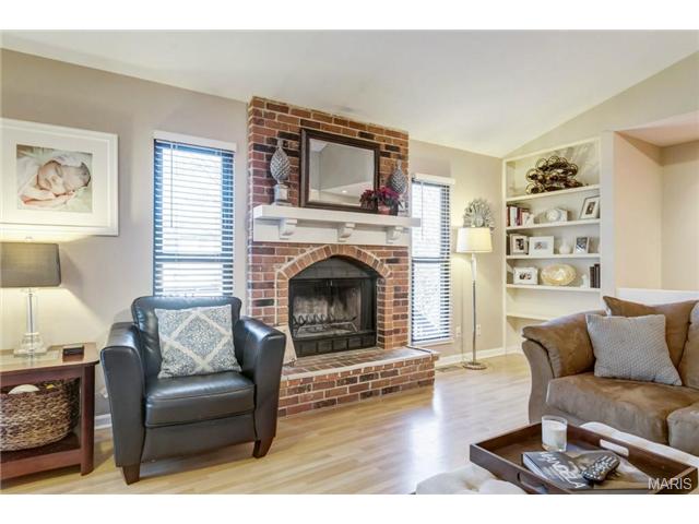 545 Rustic Valley Dr, Ballwin, MO 63021 photo 10
