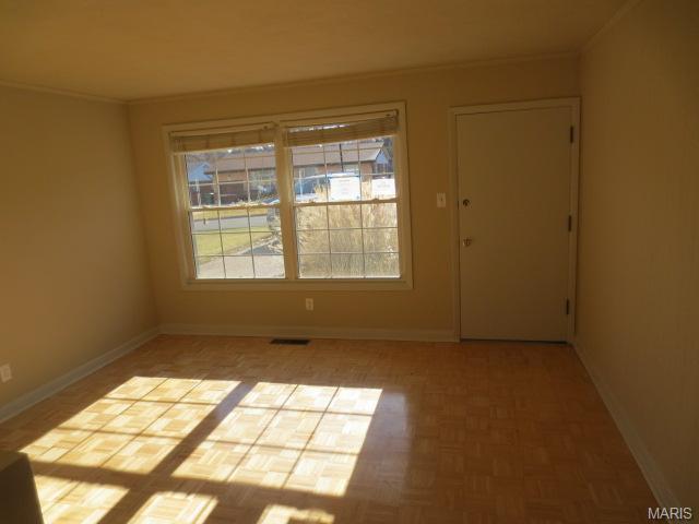941 Lebon, Saint Louis, MO 63137 photo 4