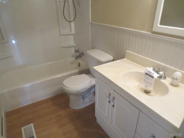 941 Lebon, Saint Louis, MO 63137 photo 8