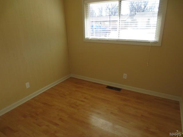 941 Lebon, Saint Louis, MO 63137 photo 9