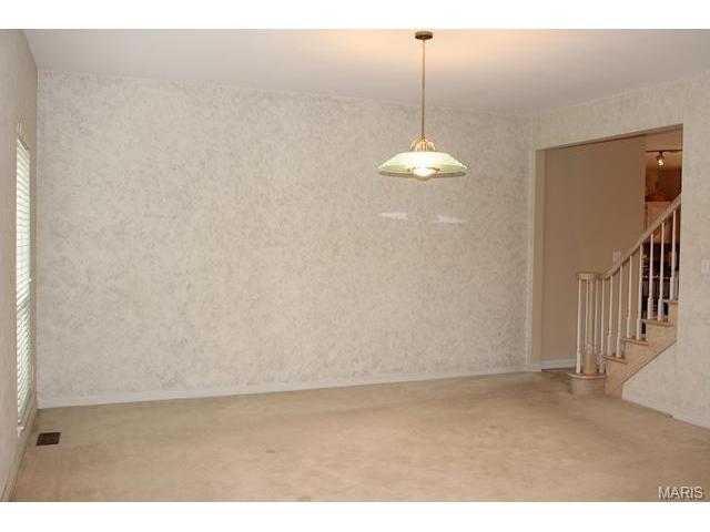 1628 Strecker Rdg, Ballwin, MO 63011 photo 3