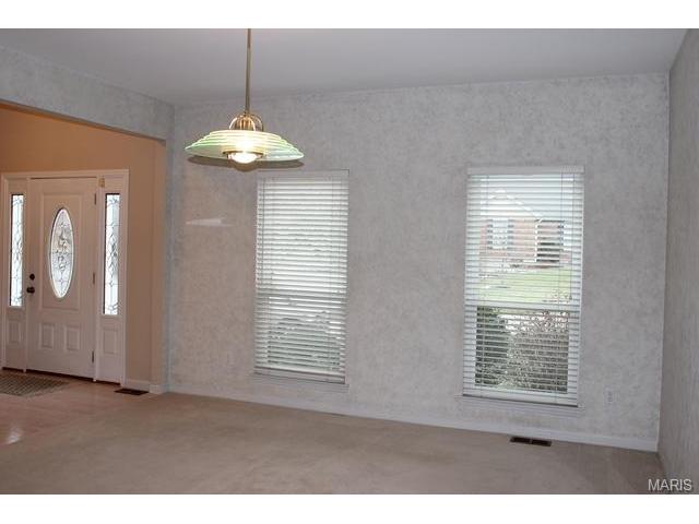1628 Strecker Rdg, Ballwin, MO 63011 photo 5