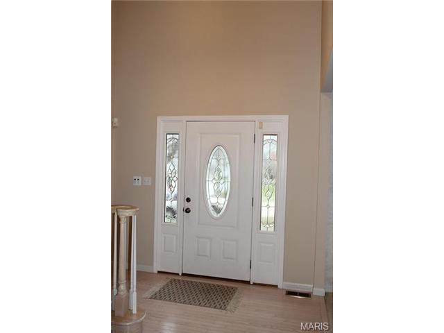 1628 Strecker Rdg, Ballwin, MO 63011 photo 2