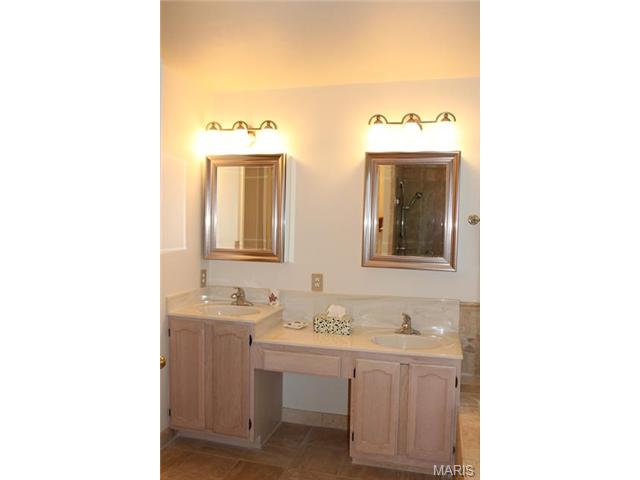1628 Strecker Rdg, Ballwin, MO 63011 photo 41