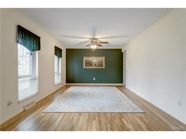 11 Cool Mdws, Ballwin, MO 63011 photo 5