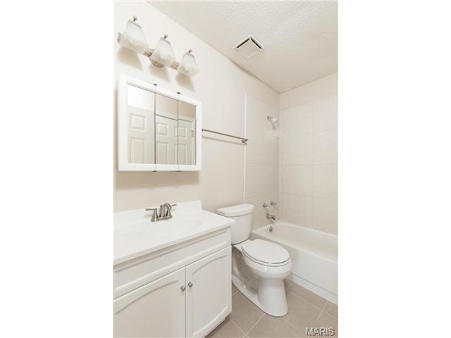 8 Reno, O'fallon, MO 63368 photo 9