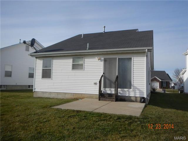 1529 Batters Box Dr, O'fallon, MO 63366 photo 2