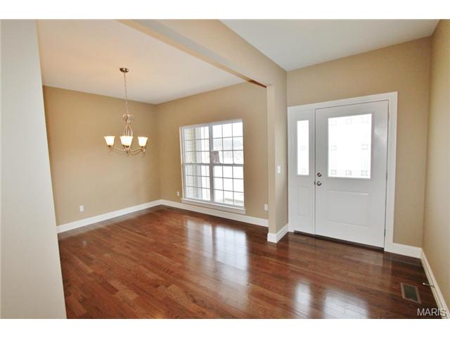 427 Hillington Dr, Eureka, MO 63025 photo 12