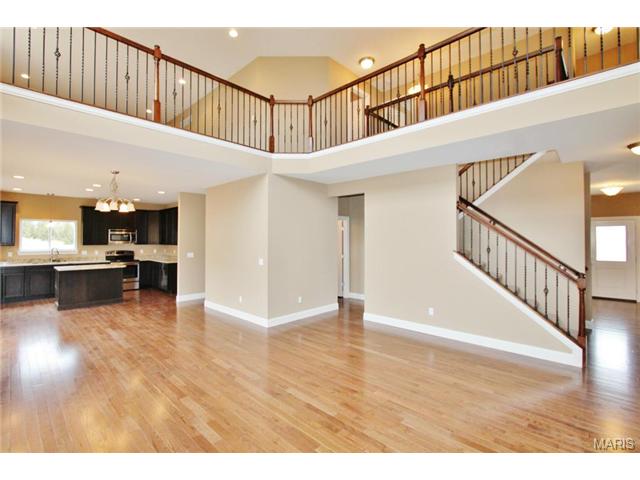 427 Hillington Dr, Eureka, MO 63025 photo 3