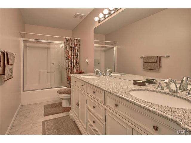 651 Fox Hill Estates Dr, Ballwin, MO 63021 photo 25