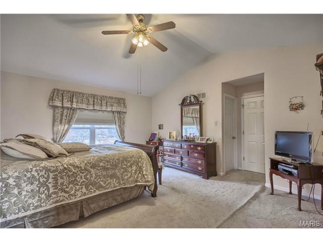 651 Fox Hill Estates Dr, Ballwin, MO 63021 photo 19