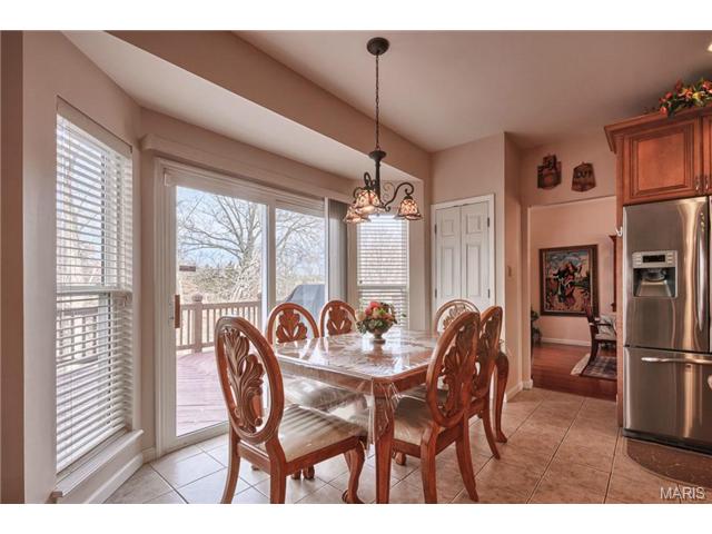 651 Fox Hill Estates Dr, Ballwin, MO 63021 photo 12