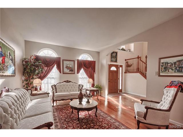 651 Fox Hill Estates Dr, Ballwin, MO 63021 photo 5