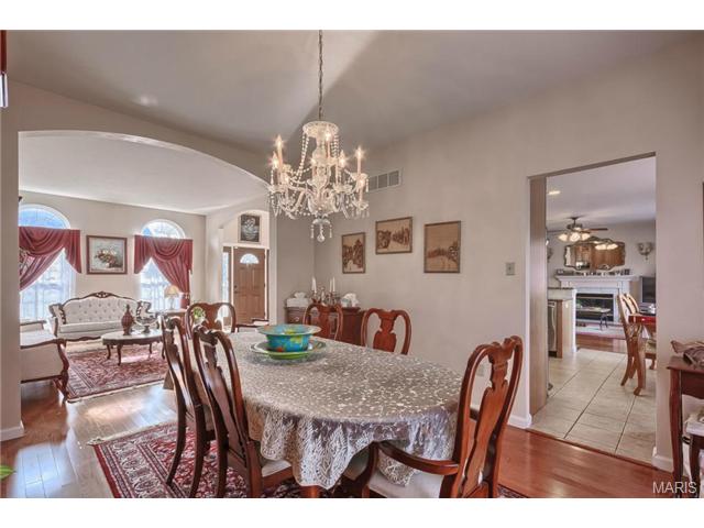 651 Fox Hill Estates Dr, Ballwin, MO 63021 photo 7