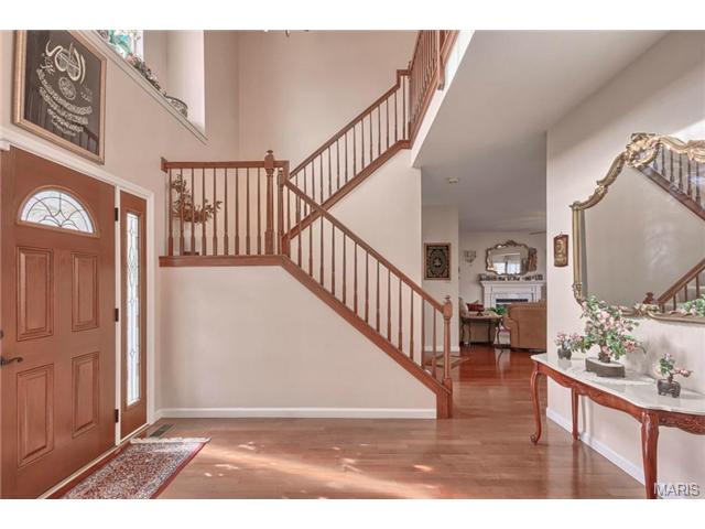 651 Fox Hill Estates Dr, Ballwin, MO 63021 photo 3