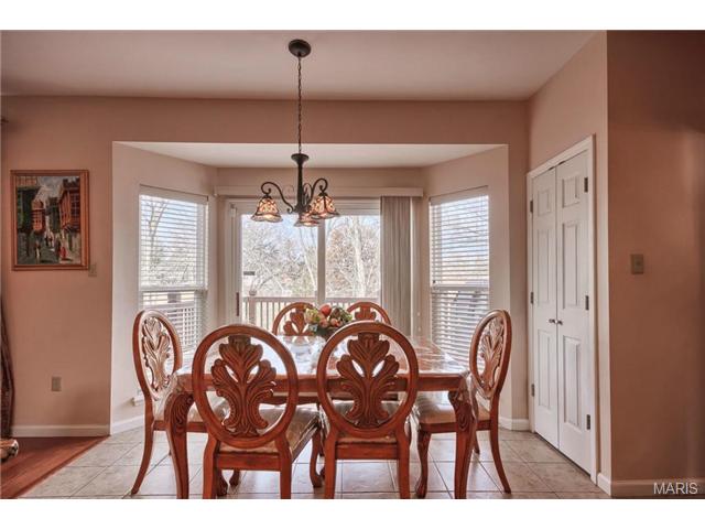 651 Fox Hill Estates Dr, Ballwin, MO 63021 photo 11